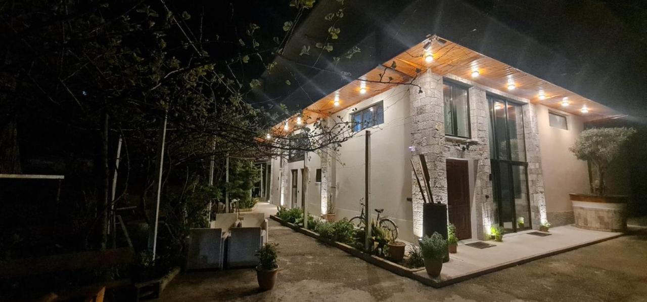 Bujtina Gjyshi Ilo Hotel Tushemisht ภายนอก รูปภาพ