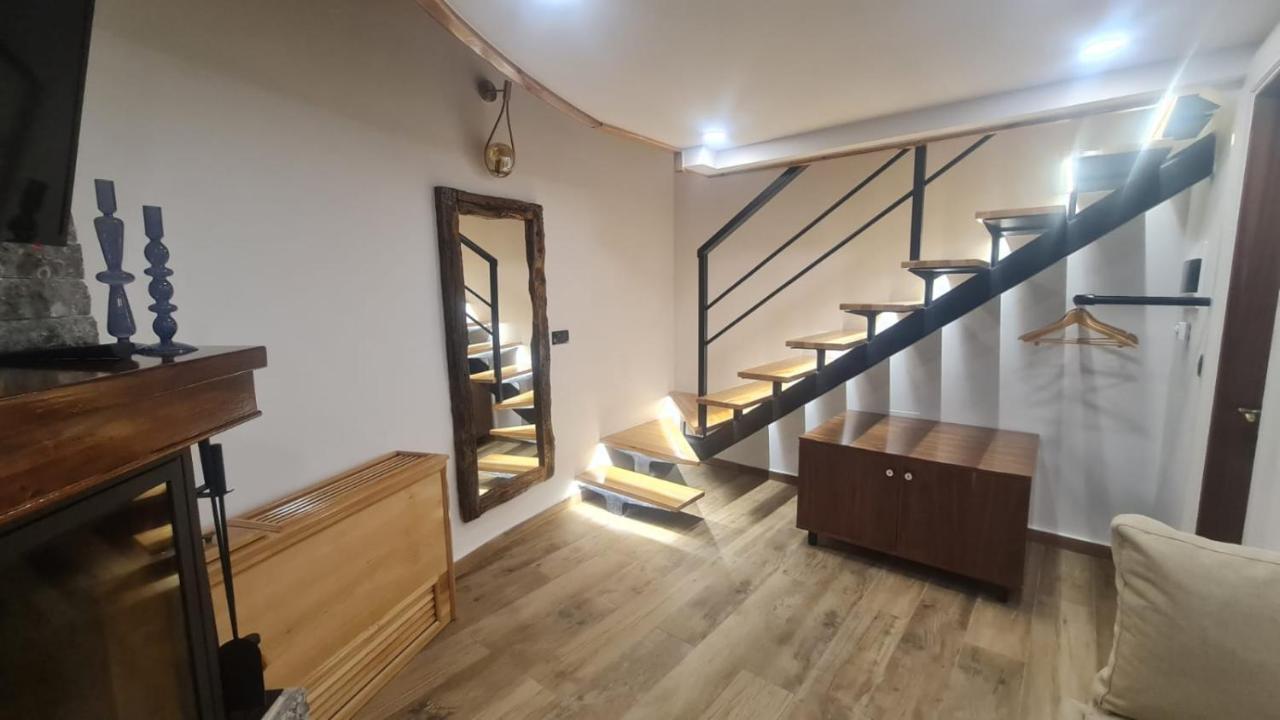 Bujtina Gjyshi Ilo Hotel Tushemisht ภายนอก รูปภาพ